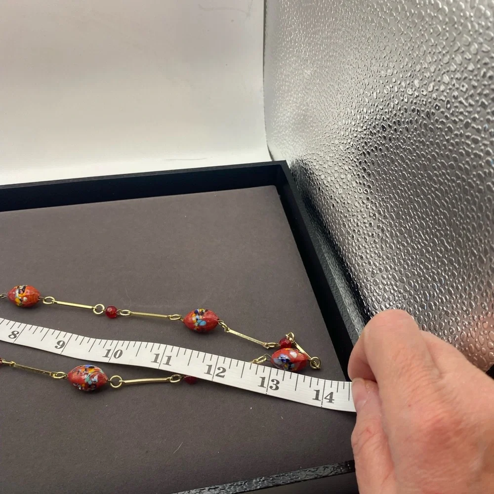 Vintage Murano Glass Millefiori Red Bead Necklace with gold tone link rods. - Picture 6 of 13